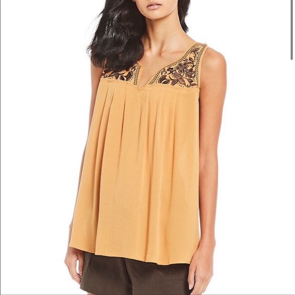 Democracy notch v-neck black embroidered yoke neck tank golden yellow size small